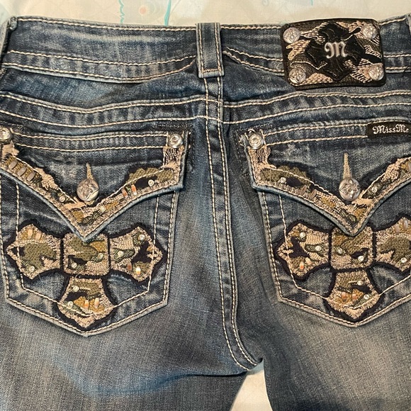 ❌Sold❌Miss Me, distressed style, signature boot cut jeans. Like new condition - Picture 15 of 15